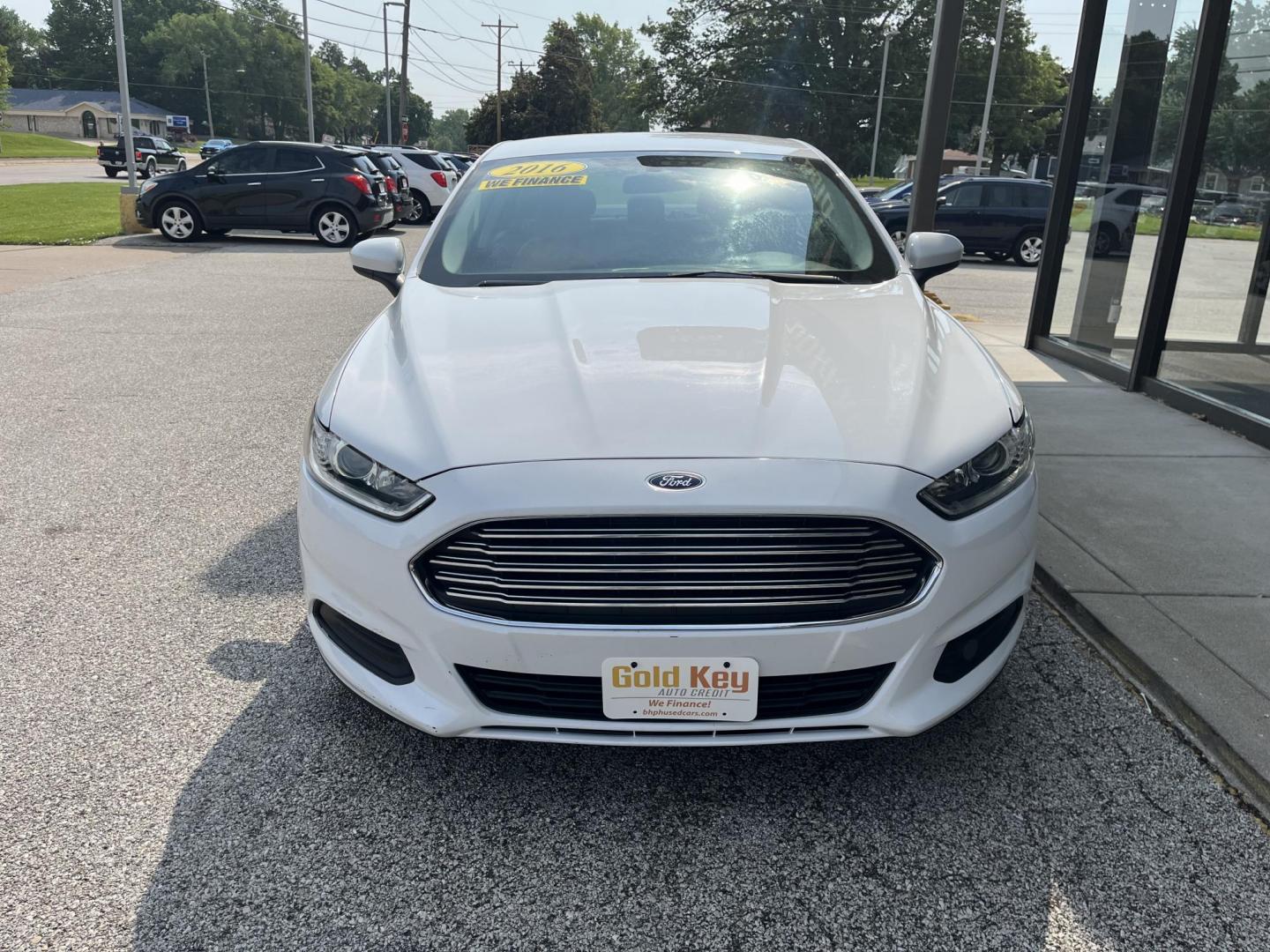 2016 Oxford White Ford Fusion S (3FA6P0G77GR) with an Duratec 2.5L I-4 DOHC engine, located at 1633 W Kimberly, Davenport, IA, 52806, (563) 323-5341, 41.559456, -90.598732 - Photo#1