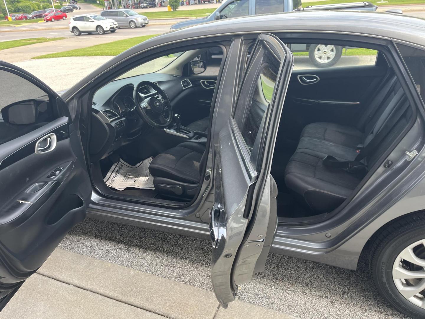 2018 Gun Metallic Nissan Sentra SV (3N1AB7AP8JL) with an 1.8L I-4 DOHC engine, located at 1633 W Kimberly, Davenport, IA, 52806, (563) 323-5341, 41.559456, -90.598732 - Photo#8