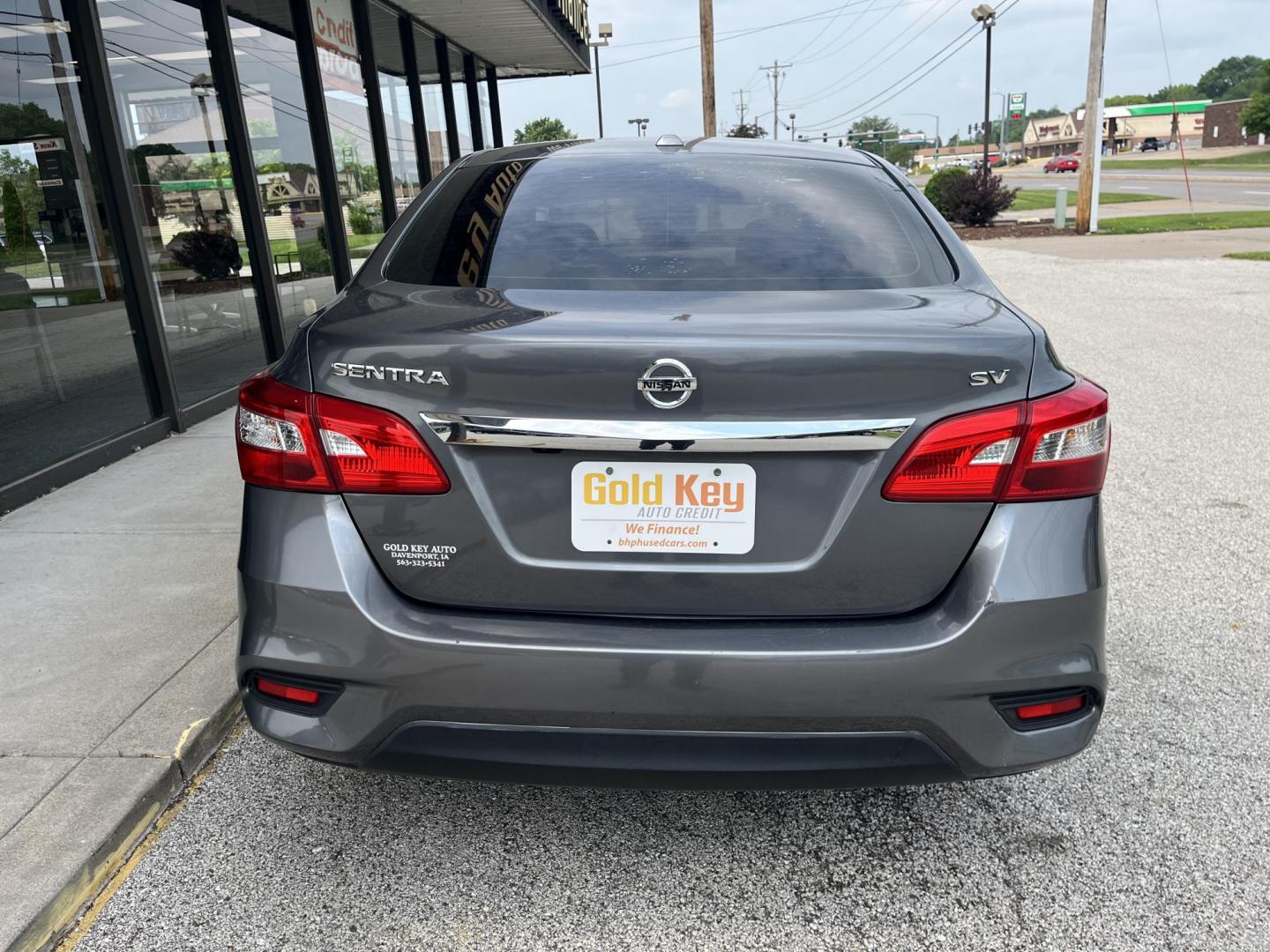 2018 Gun Metallic Nissan Sentra SV (3N1AB7AP8JL) with an 1.8L I-4 DOHC engine, located at 1633 W Kimberly, Davenport, IA, 52806, (563) 323-5341, 41.559456, -90.598732 - Photo#4