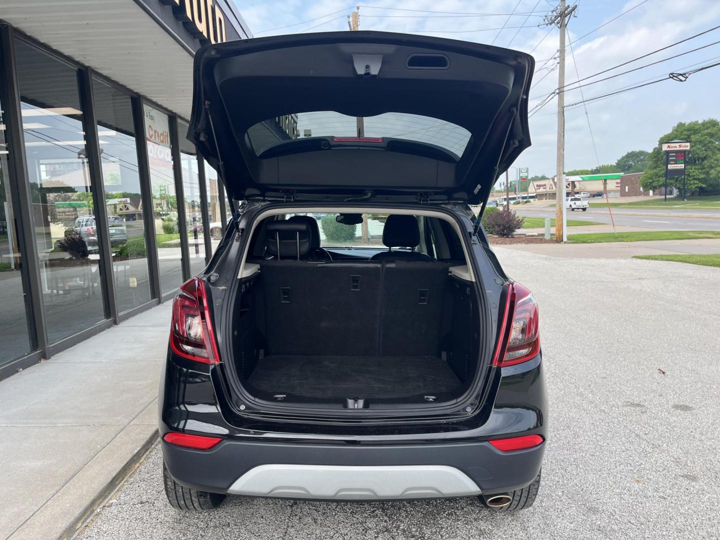 2019 Black Carbon Metallic Buick Encore AWD Sport Touring (KL4CJ2SBXKB) , located at 1633 W Kimberly, Davenport, IA, 52806, (563) 323-5341, 41.559456, -90.598732 - Photo#5