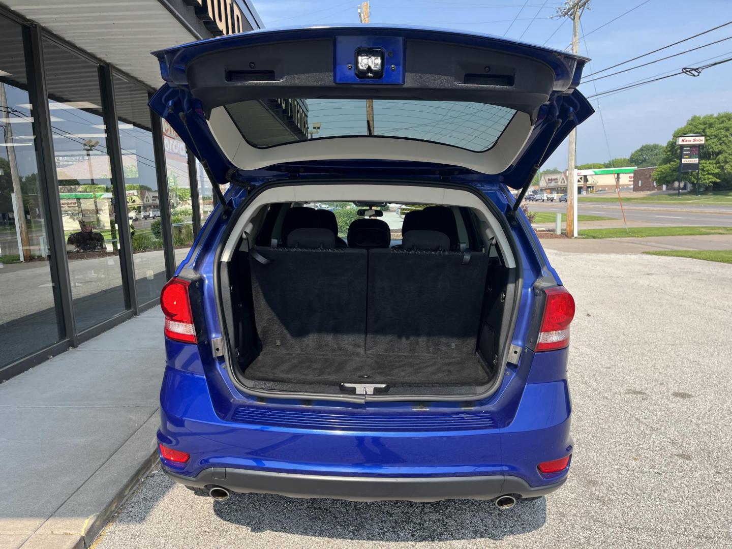 2012 Blue Pearlcoat Dodge Journey SXT (3C4PDCBG7CT) , located at 1633 W Kimberly, Davenport, IA, 52806, (563) 323-5341, 41.559456, -90.598732 - Photo#5
