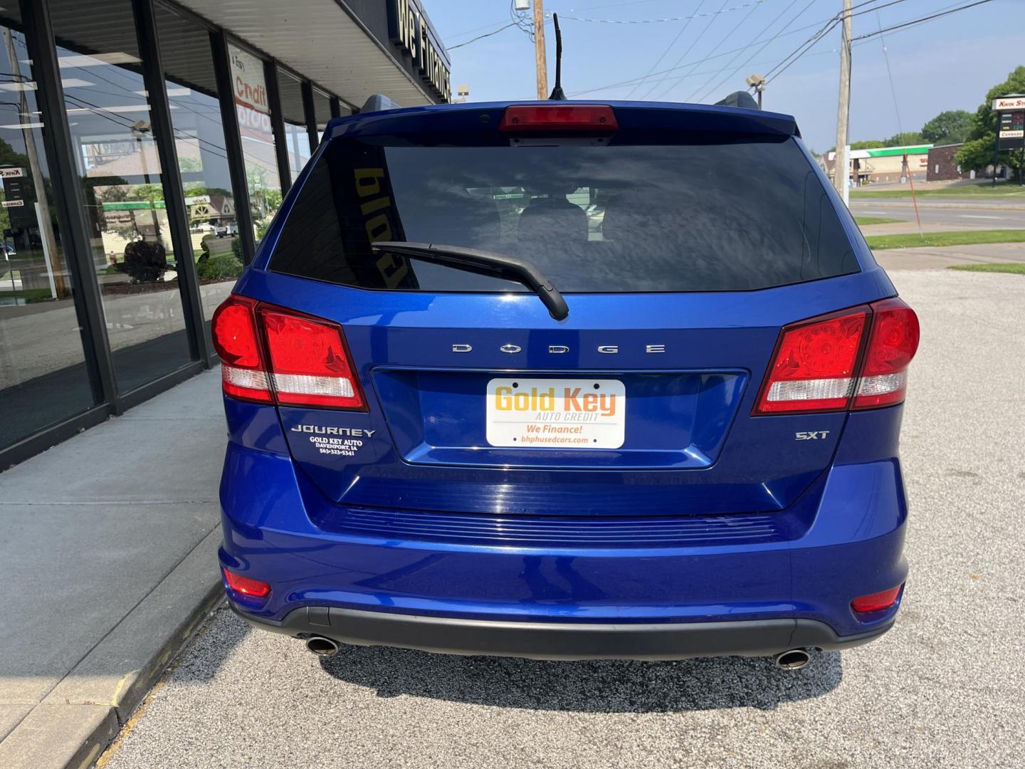 2012 Blue Pearlcoat Dodge Journey SXT (3C4PDCBG7CT) , located at 1633 W Kimberly, Davenport, IA, 52806, (563) 323-5341, 41.559456, -90.598732 - Photo#4