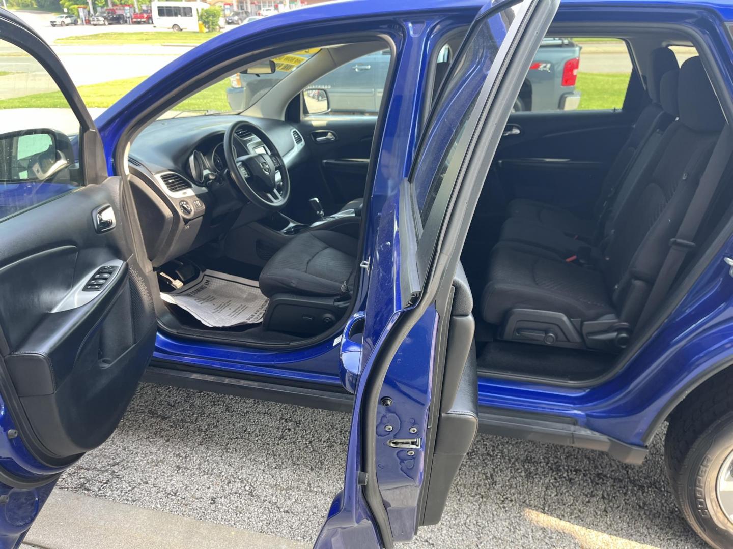 2012 Blue Pearlcoat Dodge Journey SXT (3C4PDCBG7CT) , located at 1633 W Kimberly, Davenport, IA, 52806, (563) 323-5341, 41.559456, -90.598732 - Photo#8