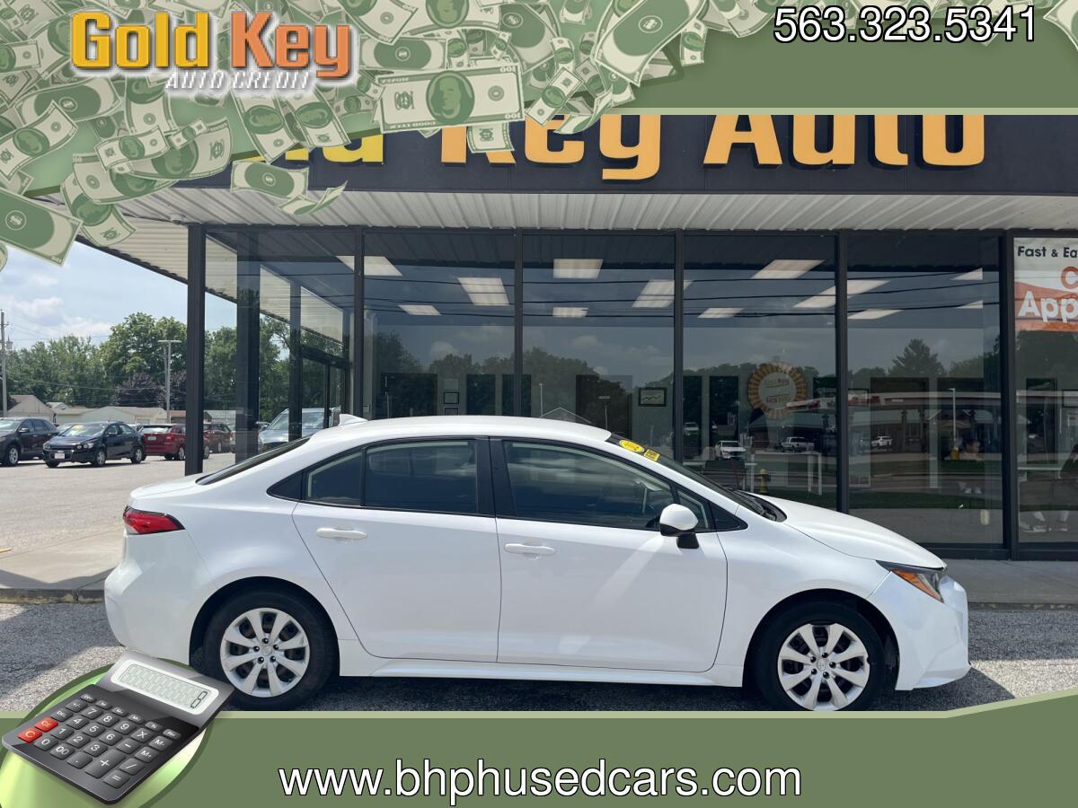 2021 Oxford White Toyota Corolla LE (JTDEPMAEXMJ) with an 1.8L L4 DOHC 16V engine, CVT transmission, located at 1633 W Kimberly, Davenport, IA, 52806, (563) 323-5341, 41.559456, -90.598732- Photo#0