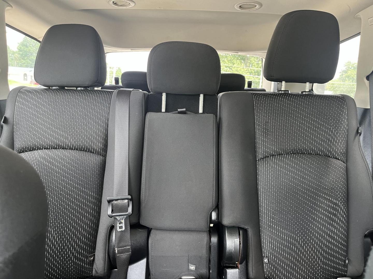 2018 Pitch Black Clear Coat Dodge Journey SE (3C4PDCABXJT) with an 2.4L L4 DOHC 16V engine, 4-Speed Automatic transmission, located at 1633 W Kimberly, Davenport, IA, 52806, (563) 323-5341, 41.559456, -90.598732 - Photo#8