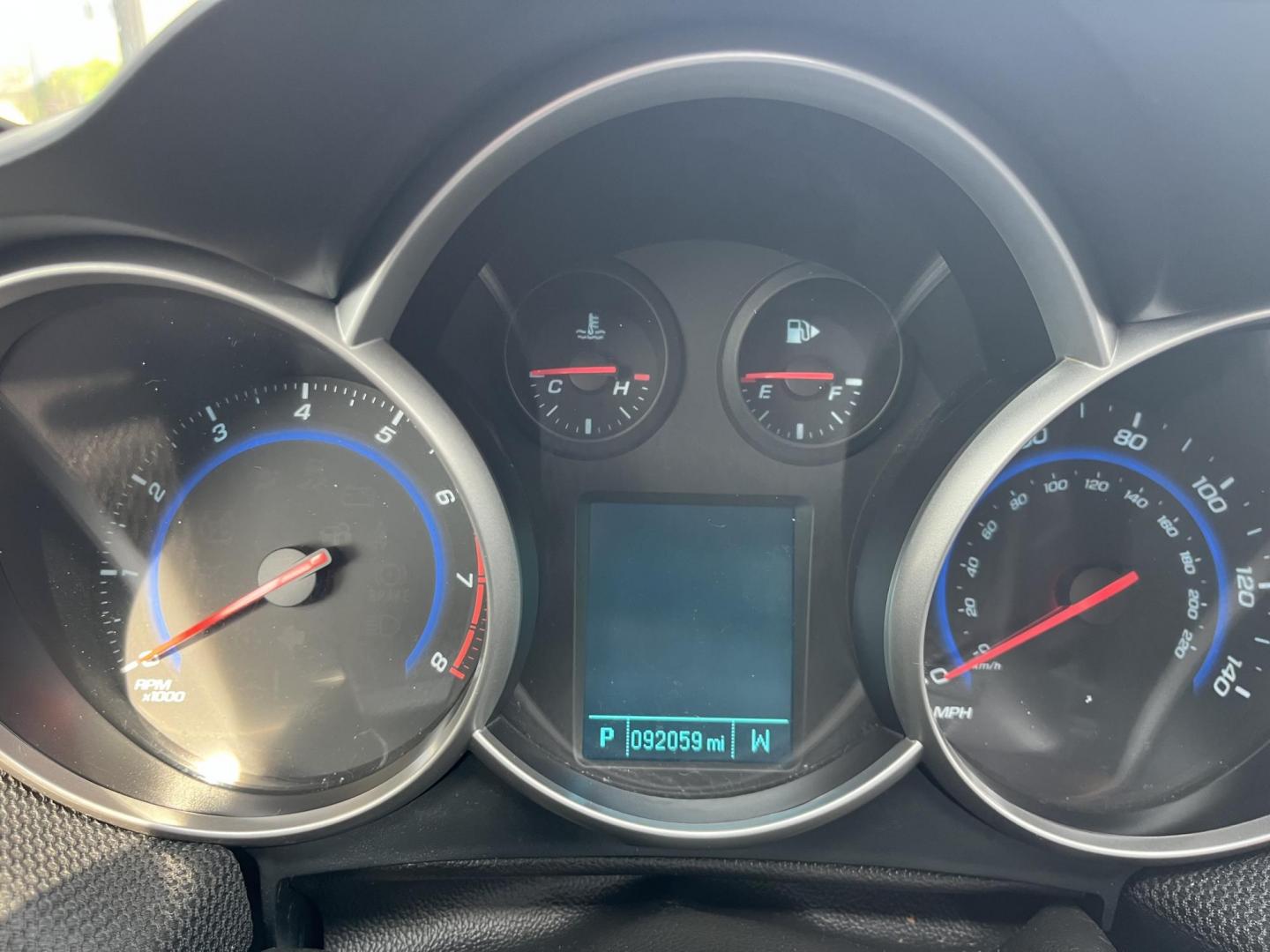 2016 Champagne Silver Metallic Chevrolet Cruze Limited LT (1G1PE5SB0G7) with an ECOTEC 1.4L I-4 DOHC engine, located at 1633 W Kimberly, Davenport, IA, 52806, (563) 323-5341, 41.559456, -90.598732 - Photo#6