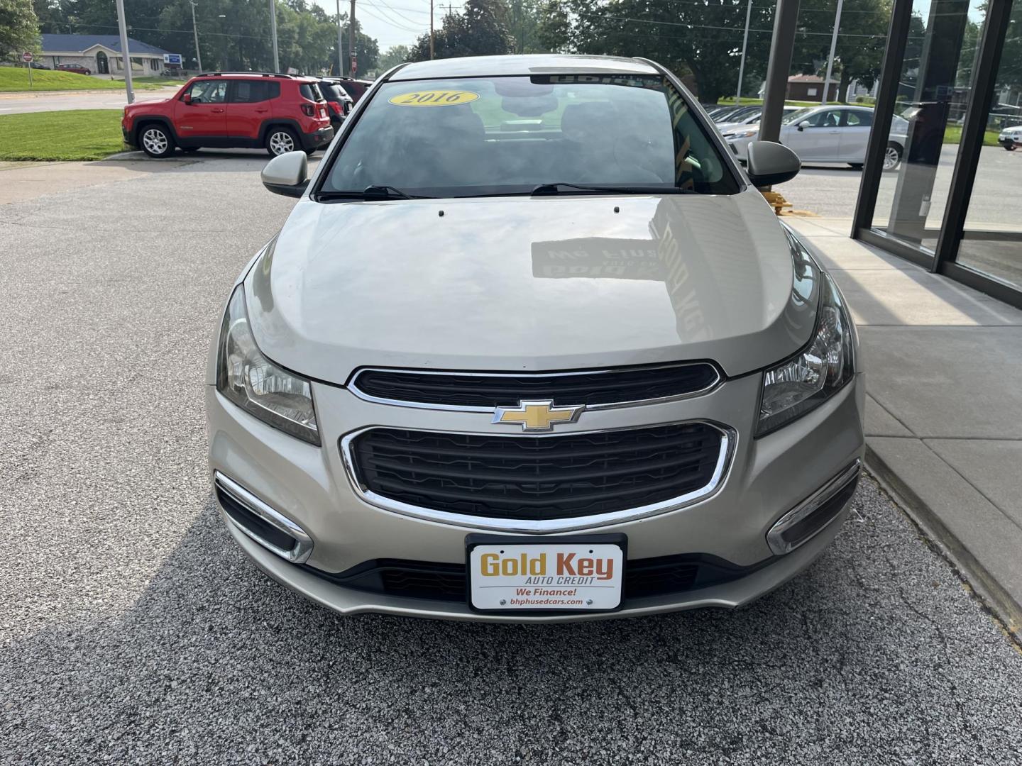 2016 Champagne Silver Metallic Chevrolet Cruze Limited LT (1G1PE5SB0G7) with an ECOTEC 1.4L I-4 DOHC engine, located at 1633 W Kimberly, Davenport, IA, 52806, (563) 323-5341, 41.559456, -90.598732 - Photo#1