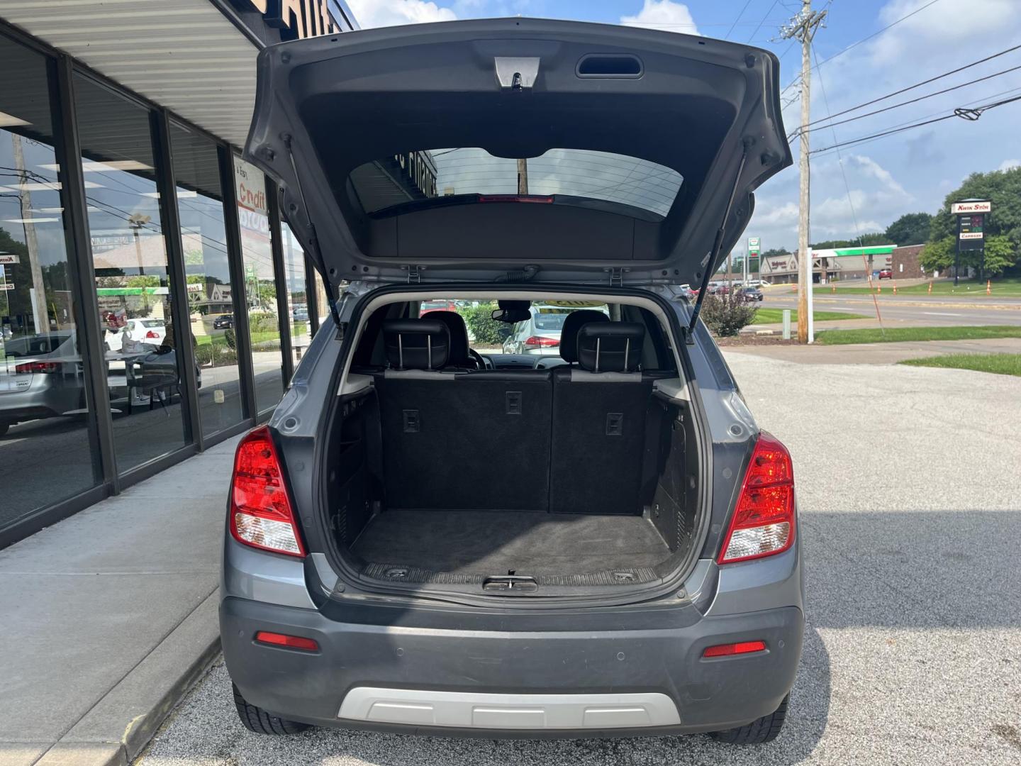 2015 Silver Ice Metallic Chevrolet Trax LT (KL7CJLSBXFB) with an Ecotec 1.4L I-4 DOHC engine, located at 1633 W Kimberly, Davenport, IA, 52806, (563) 323-5341, 41.559456, -90.598732 - Photo#5