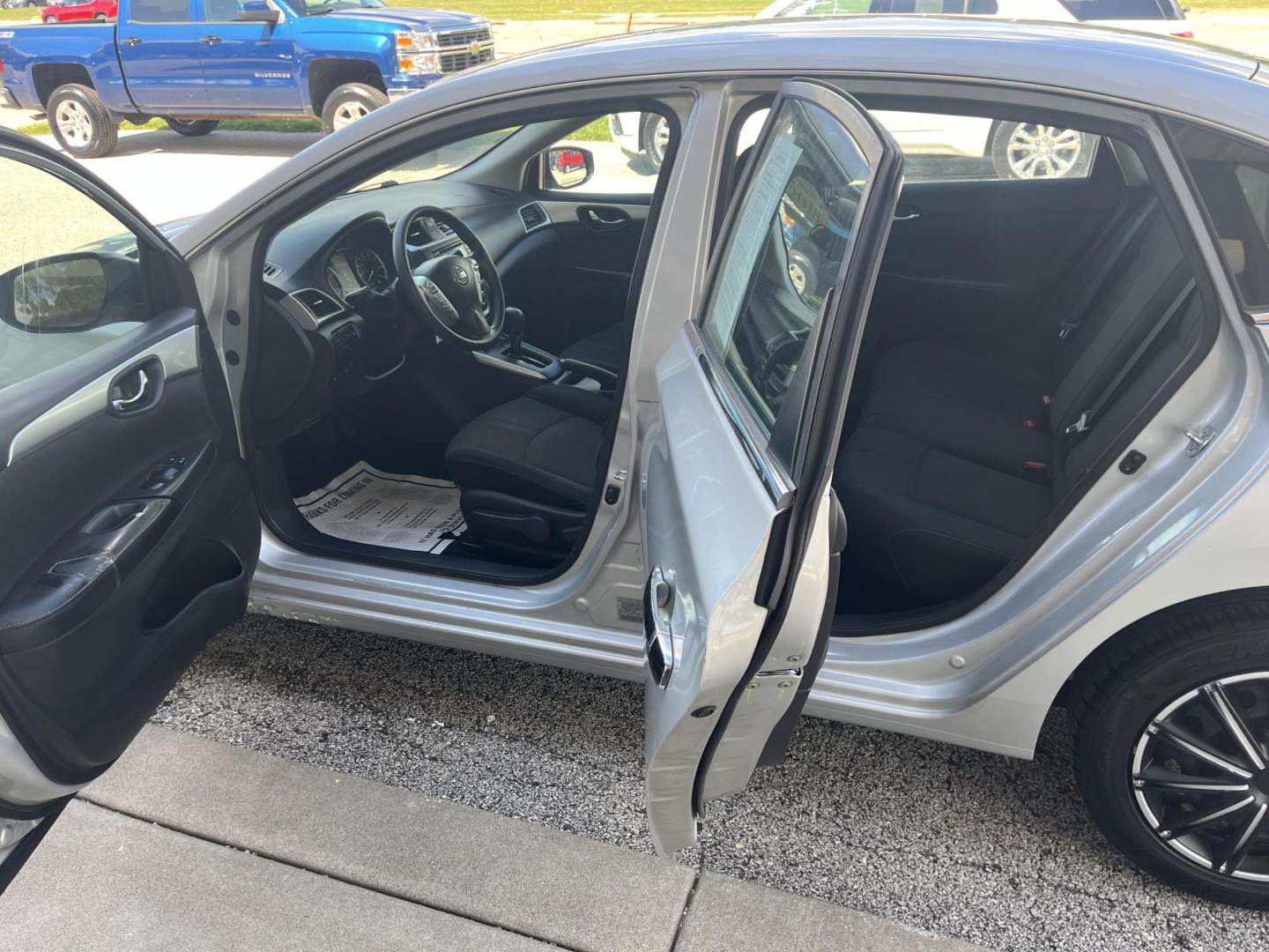 2018 Brilliant Silver Nissan Sentra S (3N1AB7AP9JY) with an 1.8L I-4 DOHC engine, located at 1633 W Kimberly, Davenport, IA, 52806, (563) 323-5341, 41.559456, -90.598732 - Photo#8
