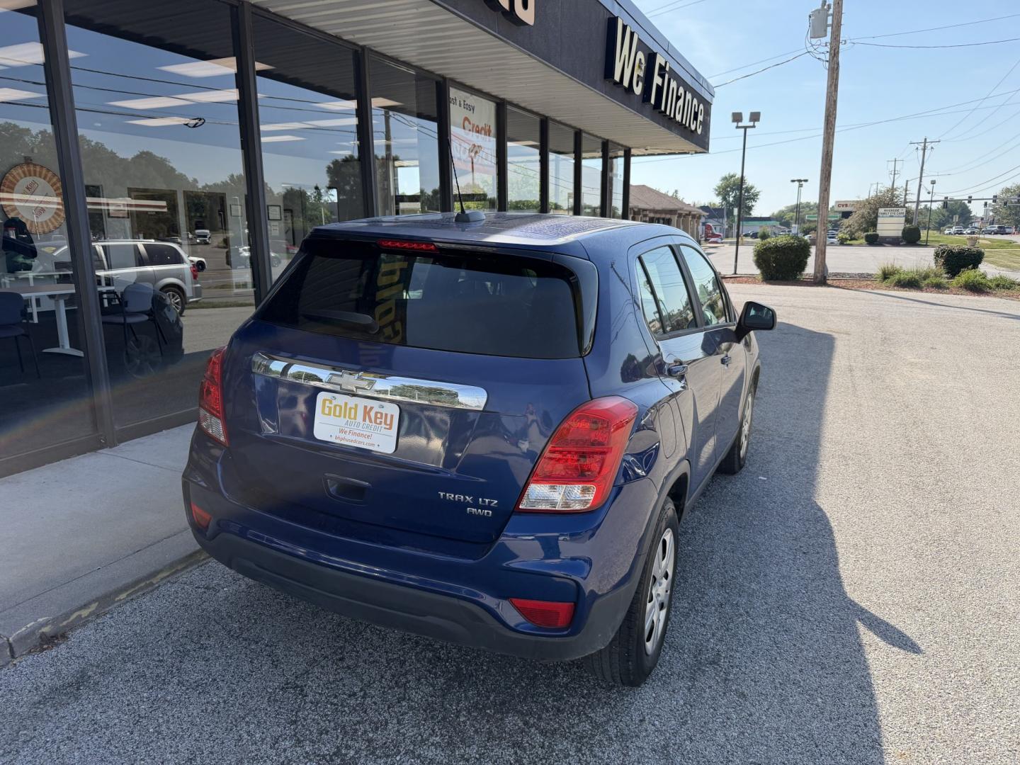 2017 Blue Chevrolet Trax LS (3GNCJKSB5HL) with an Ecotec 1.4L I-4 DOHC engine, located at 1633 W Kimberly, Davenport, IA, 52806, (563) 323-5341, 41.559456, -90.598732- Photo#3