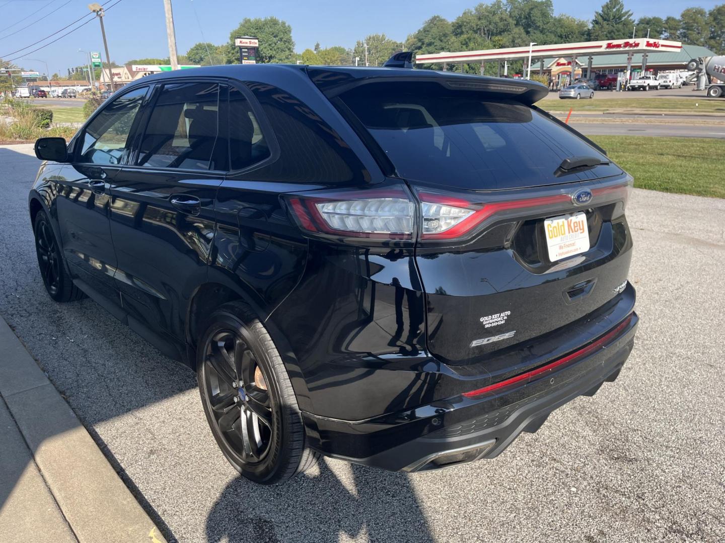 2017 Ford Edge Sport AWD (2FMPK4AP4HB) with an 2.7L V6 DOCH 24V engine, 6A transmission, located at 1633 W Kimberly, Davenport, IA, 52806, (563) 323-5341, 41.559456, -90.598732 - Photo#3