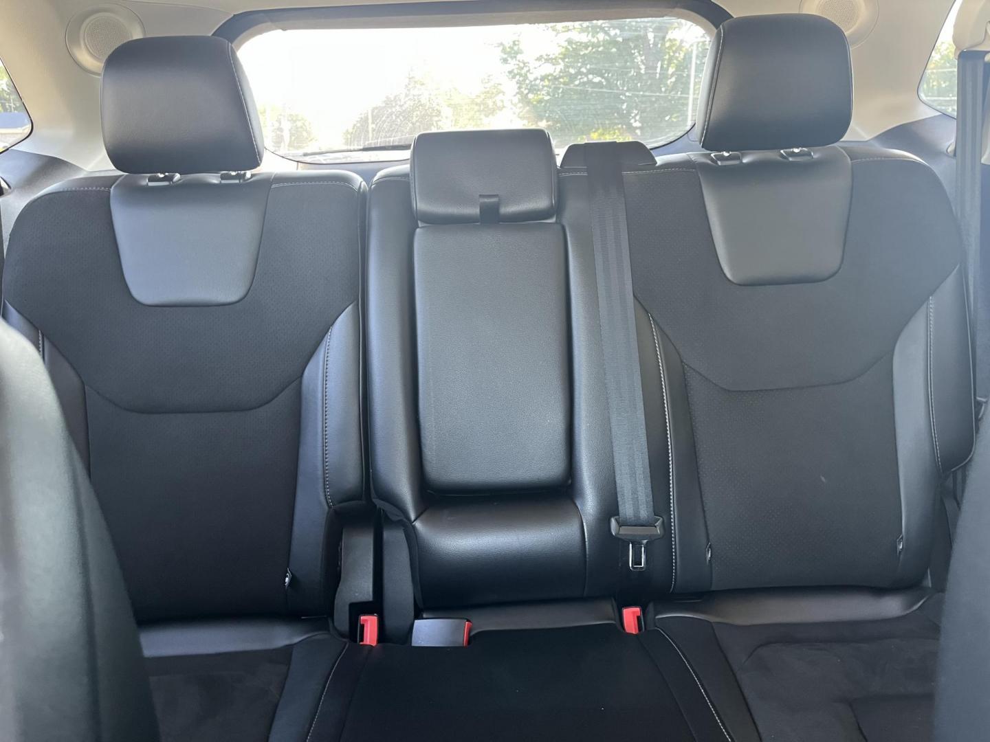 2017 Ford Edge Sport AWD (2FMPK4AP4HB) with an 2.7L V6 DOCH 24V engine, 6A transmission, located at 1633 W Kimberly, Davenport, IA, 52806, (563) 323-5341, 41.559456, -90.598732 - Photo#9