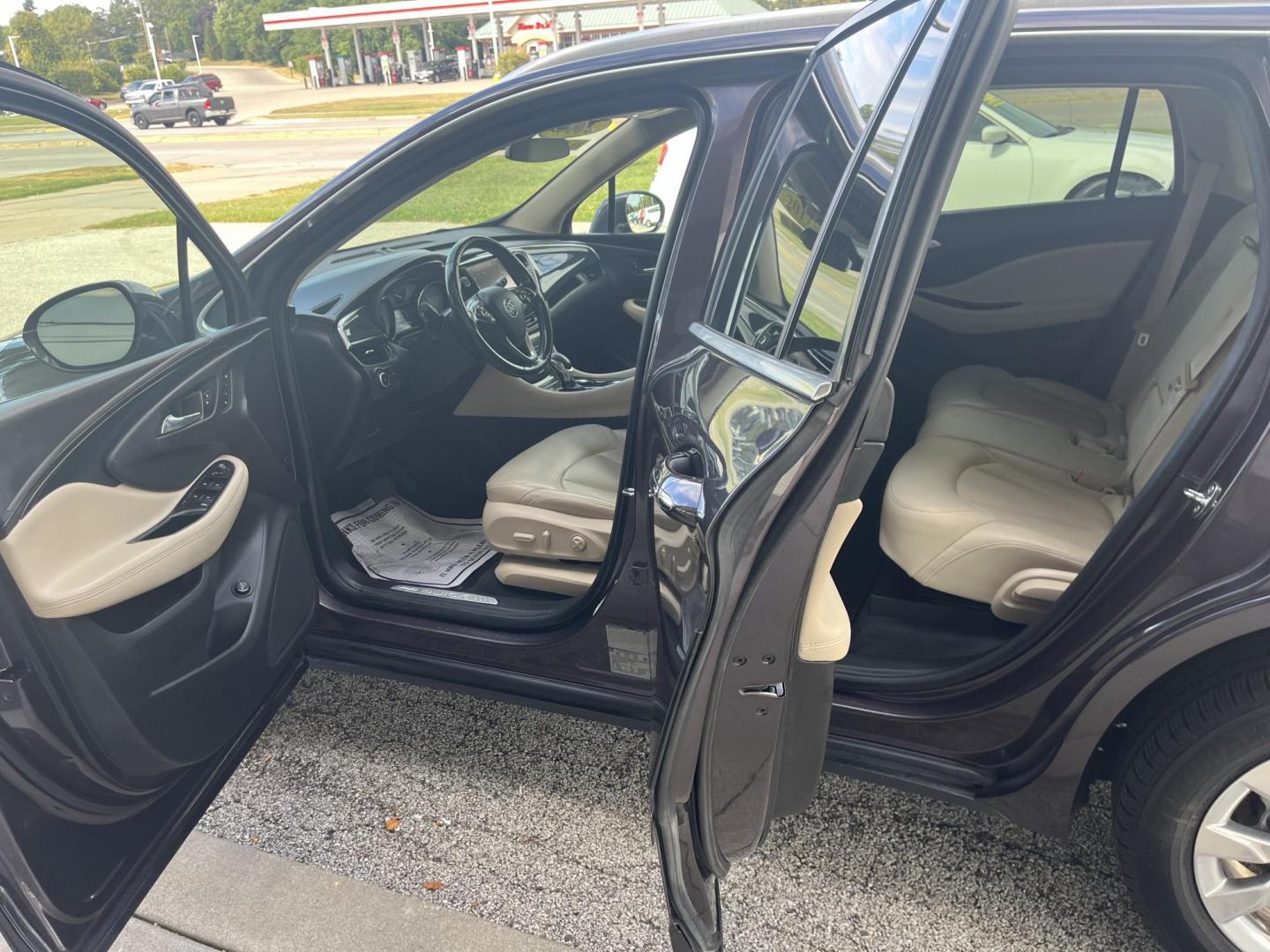 2017 Midnight Amethyst Metallic Buick Envision Essence (LRBFXDSA7HD) with an 2.5L I-4 gasoline direct injection engine, located at 1633 W Kimberly, Davenport, IA, 52806, (563) 323-5341, 41.559456, -90.598732 - Photo#8
