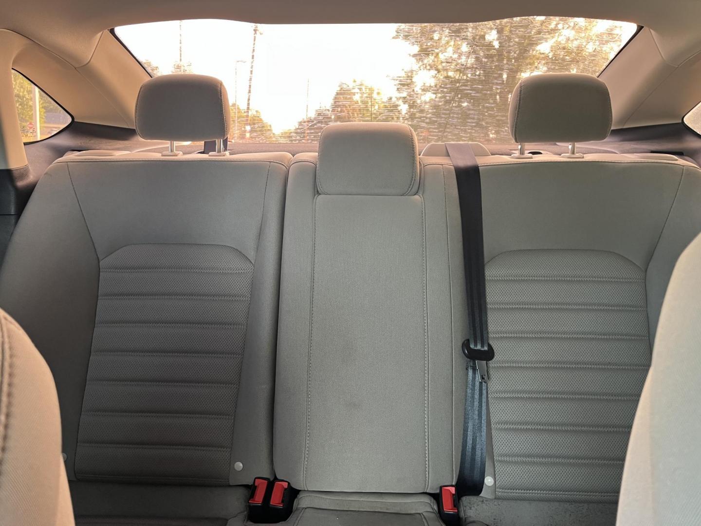 2019 Ingot Silver Metallic Ford Fusion S (3FA6P0G79KR) with an Duratec 2.5L I-4 DOHC engine, located at 1633 W Kimberly, Davenport, IA, 52806, (563) 323-5341, 41.559456, -90.598732 - Photo#9