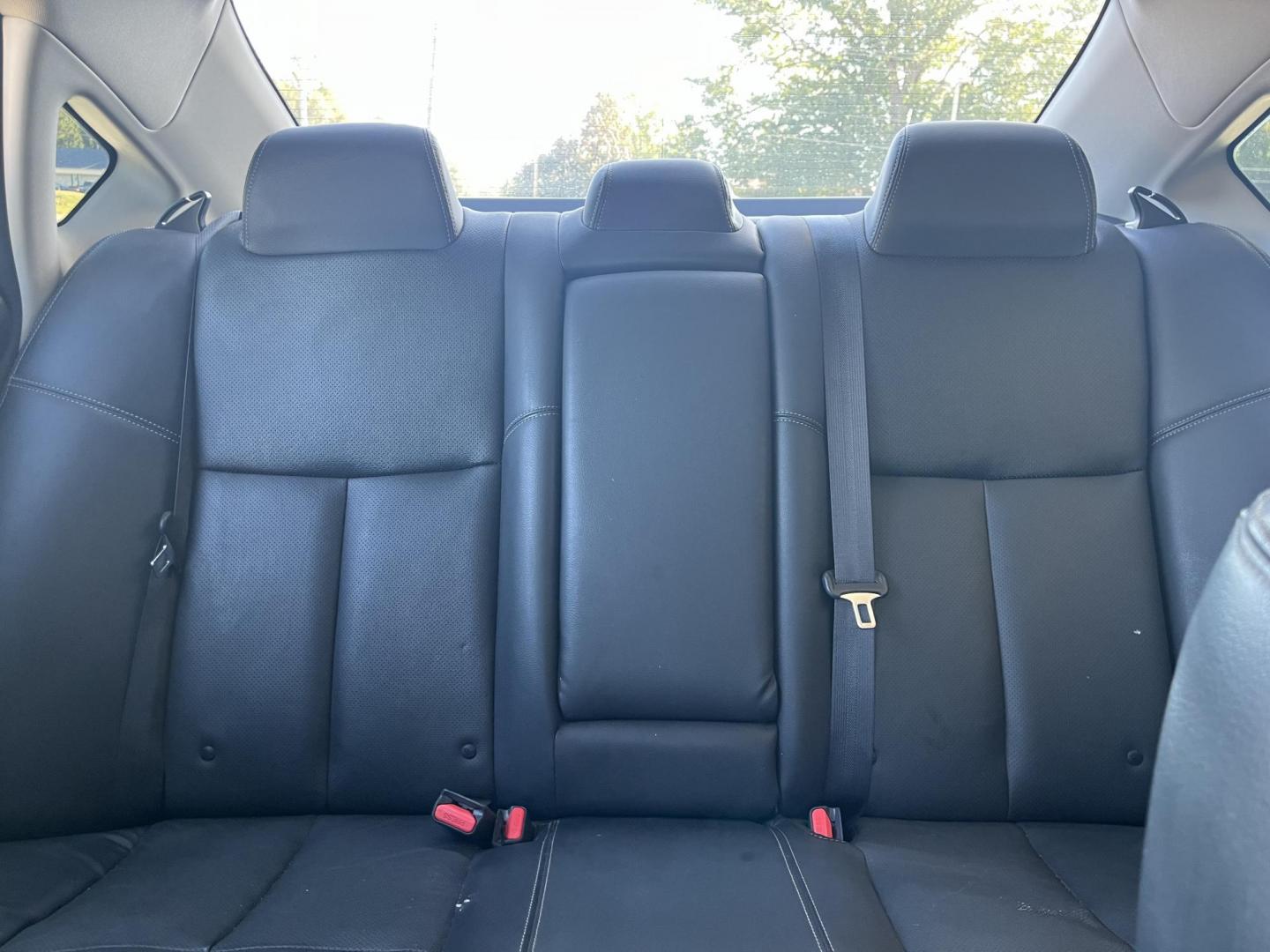 2018 Gun Metallic Nissan Altima 2.5 SL (1N4AL3AP2JC) with an 2.5L I-4 DOHC engine, located at 1633 W Kimberly, Davenport, IA, 52806, (563) 323-5341, 41.559456, -90.598732 - Photo#9