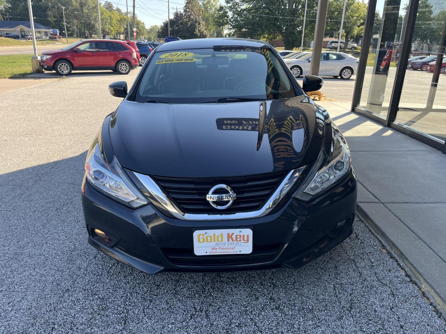 2018 Gun Metallic Nissan Altima 2.5 SL (1N4AL3AP2JC) with an 2.5L I-4 DOHC engine, located at 1633 W Kimberly, Davenport, IA, 52806, (563) 323-5341, 41.559456, -90.598732 - Photo#1