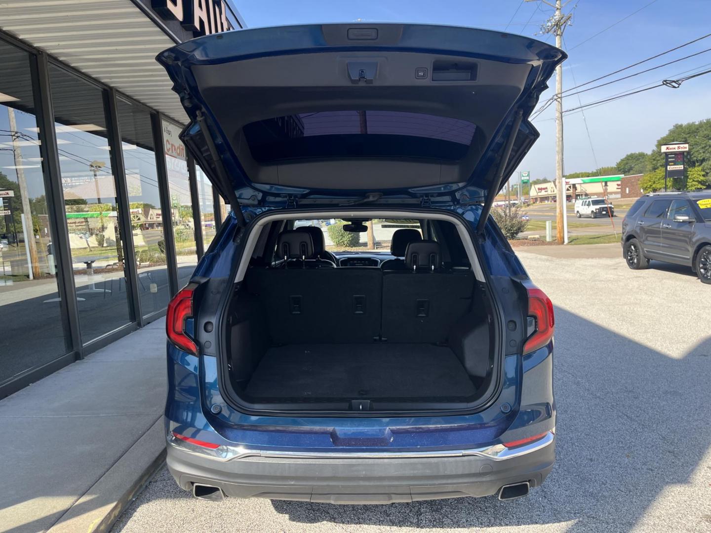 2020 Blue Emerald Metallic GMC Terrain FWD SLT (3GKALPEX2LL) , located at 1633 W Kimberly, Davenport, IA, 52806, (563) 323-5341, 41.559456, -90.598732 - Photo#5