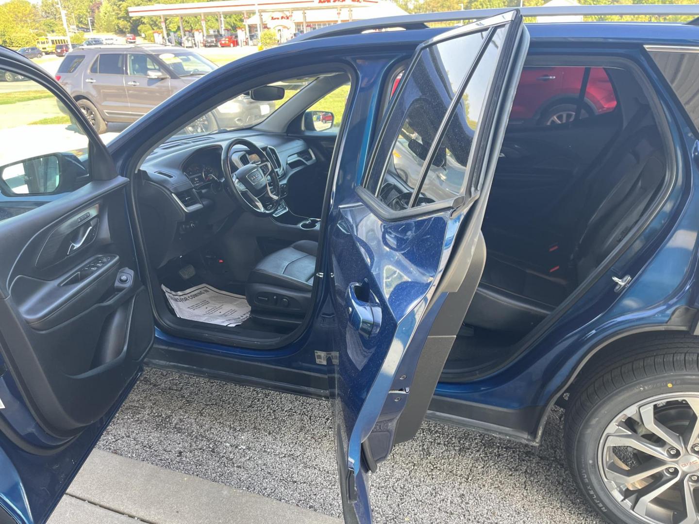 2020 Blue Emerald Metallic GMC Terrain FWD SLT (3GKALPEX2LL) , located at 1633 W Kimberly, Davenport, IA, 52806, (563) 323-5341, 41.559456, -90.598732 - Photo#8