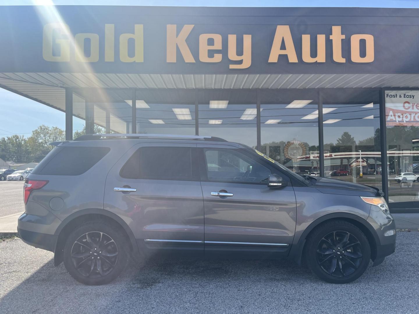 2013 Sterling Grey Metall Ford Explorer Limited 4WD (1FM5K8F86DG) with an 3.5L V6 DOHC 24V engine, 6-Speed Automatic transmission, located at 1633 W Kimberly, Davenport, IA, 52806, (563) 323-5341, 41.559456, -90.598732 - Photo#0