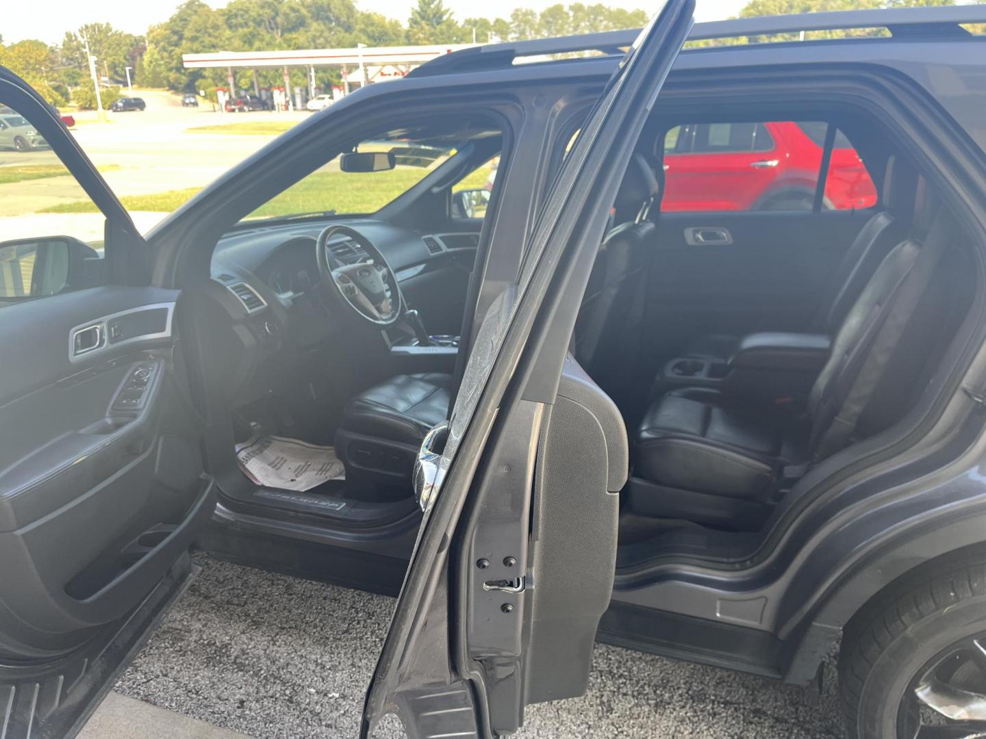 2013 Sterling Grey Metall Ford Explorer Limited 4WD (1FM5K8F86DG) with an 3.5L V6 DOHC 24V engine, 6-Speed Automatic transmission, located at 1633 W Kimberly, Davenport, IA, 52806, (563) 323-5341, 41.559456, -90.598732 - Photo#8