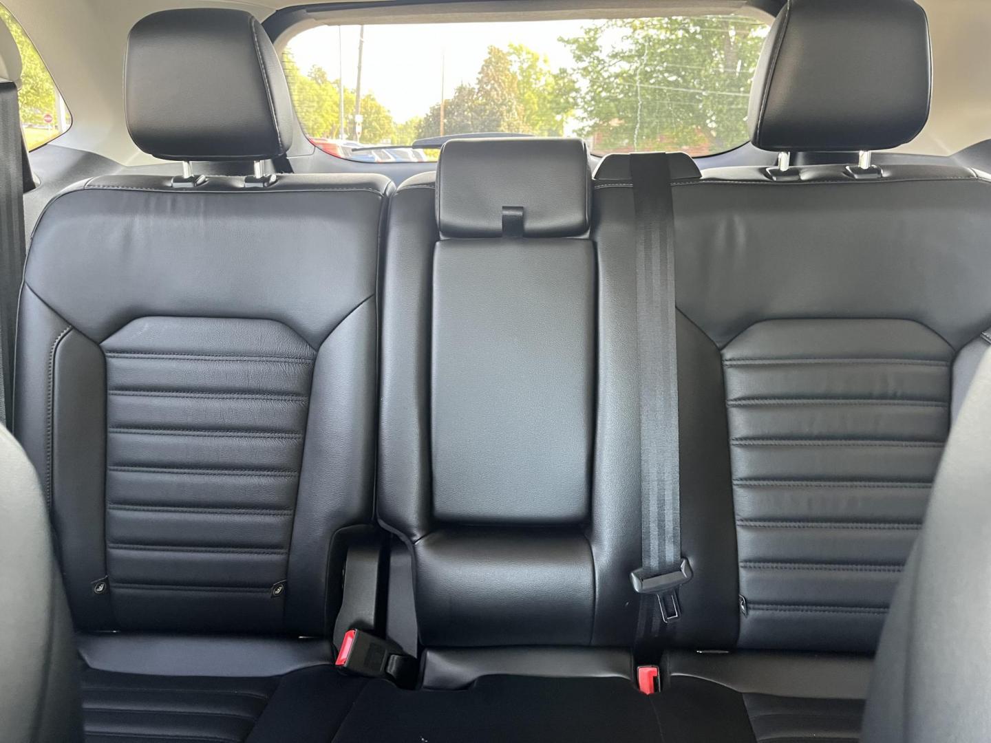 2016 Ruby Red Metallic Tinted Clearcoat Ford Edge SEL (2FMPK4J83GB) , located at 1633 W Kimberly, Davenport, IA, 52806, (563) 323-5341, 41.559456, -90.598732 - Photo#9