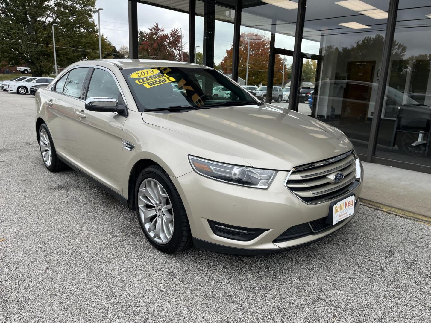 2018 White Gold Metallic Ford Taurus Limited (1FAHP2F86JG) with an 3.5L V-6 DOHC engine, located at 1633 W Kimberly, Davenport, IA, 52806, (563) 323-5341, 41.559456, -90.598732- Photo#2