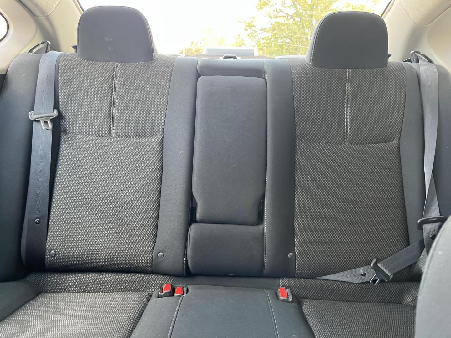 2015 Aspen White Nissan Sentra S (3N1AB7AP9FY) with an 1.8L I-4 DOHC engine, located at 1633 W Kimberly, Davenport, IA, 52806, (563) 323-5341, 41.559456, -90.598732 - Photo#9