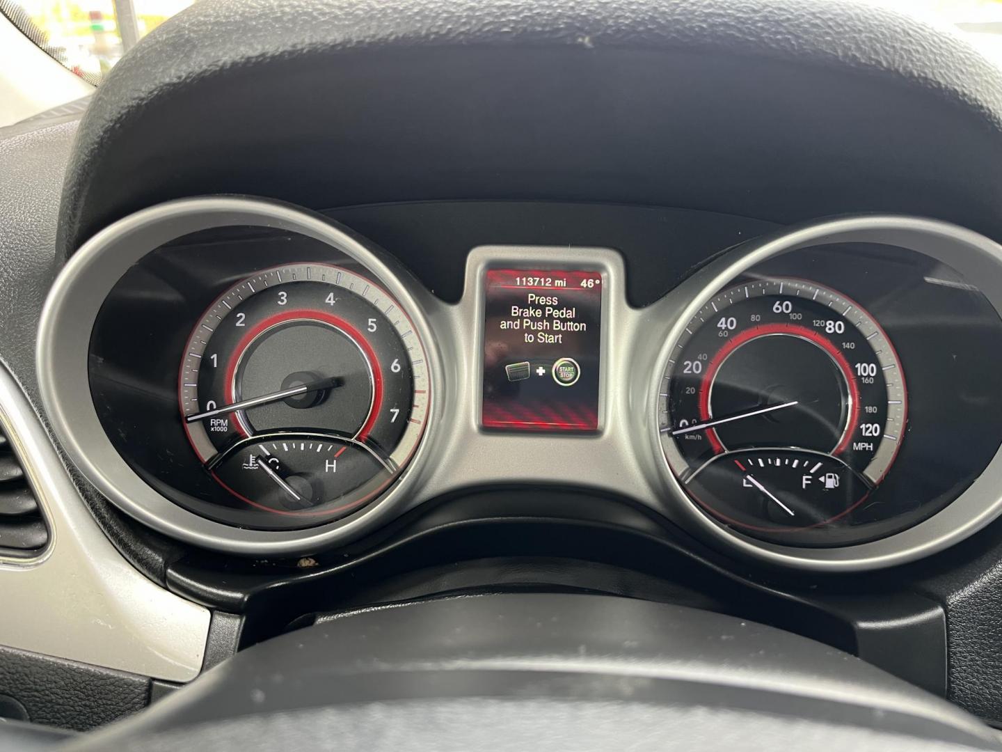 2020 Billet Clearcoat Dodge Journey SE Value (3C4PDCABXLT) with an Tigershark MultiAir 2.4L I-4 DOHC engine, located at 1633 W Kimberly, Davenport, IA, 52806, (563) 323-5341, 41.559456, -90.598732 - Photo#5