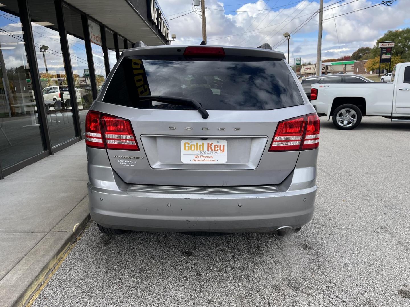 2020 Billet Clearcoat Dodge Journey SE Value (3C4PDCABXLT) with an Tigershark MultiAir 2.4L I-4 DOHC engine, located at 1633 W Kimberly, Davenport, IA, 52806, (563) 323-5341, 41.559456, -90.598732 - Photo#4