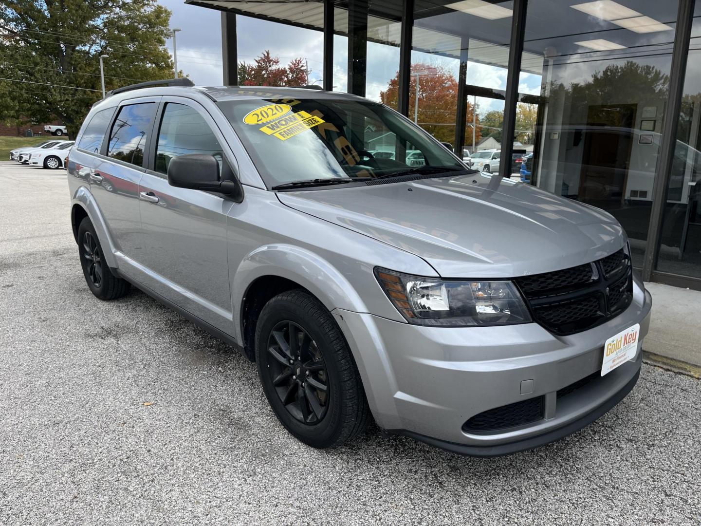 2020 Billet Clearcoat Dodge Journey SE Value (3C4PDCABXLT) with an Tigershark MultiAir 2.4L I-4 DOHC engine, located at 1633 W Kimberly, Davenport, IA, 52806, (563) 323-5341, 41.559456, -90.598732 - Photo#2
