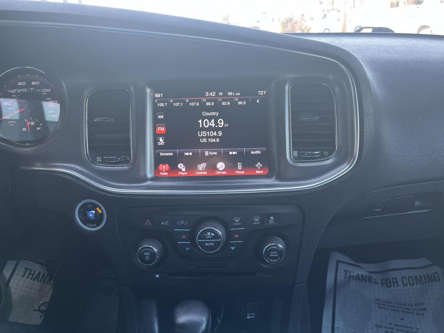 2011 Black Dodge Charger SE (2B3CL3CG6BH) , located at 1633 W Kimberly, Davenport, IA, 52806, (563) 323-5341, 41.559456, -90.598732 - Photo#7