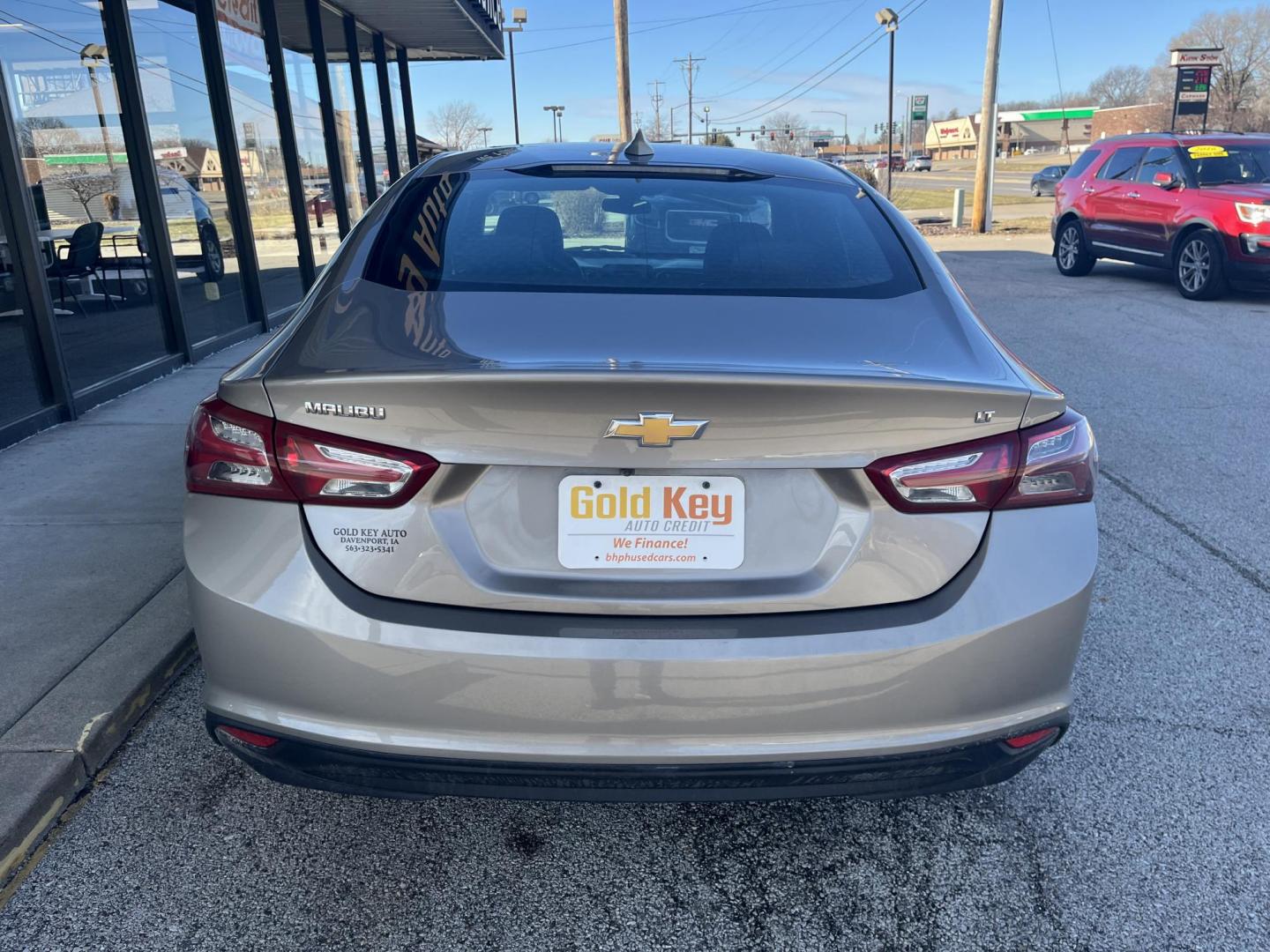 2022 Dark Ash Metallic Chevrolet Malibu FWD LT (1G1ZD5ST1NF) with an ECOTEC 1.5L I-4 gasoline direct injection engine, located at 1633 W Kimberly, Davenport, IA, 52806, (563) 323-5341, 41.559456, -90.598732 - Photo#4