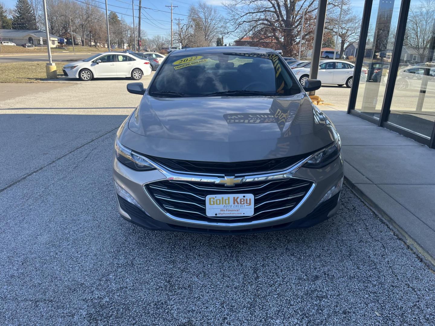 2022 Dark Ash Metallic Chevrolet Malibu FWD LT (1G1ZD5ST1NF) with an ECOTEC 1.5L I-4 gasoline direct injection engine, located at 1633 W Kimberly, Davenport, IA, 52806, (563) 323-5341, 41.559456, -90.598732 - Photo#1