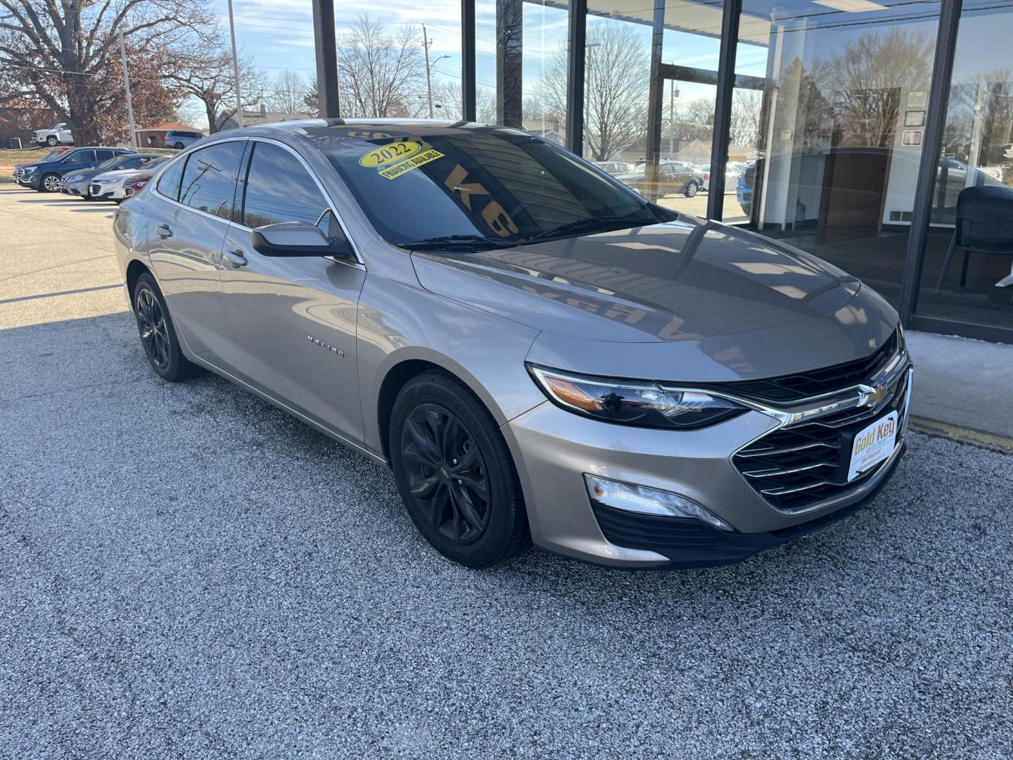 2022 Dark Ash Metallic Chevrolet Malibu FWD LT (1G1ZD5ST1NF) with an ECOTEC 1.5L I-4 gasoline direct injection engine, located at 1633 W Kimberly, Davenport, IA, 52806, (563) 323-5341, 41.559456, -90.598732 - Photo#2