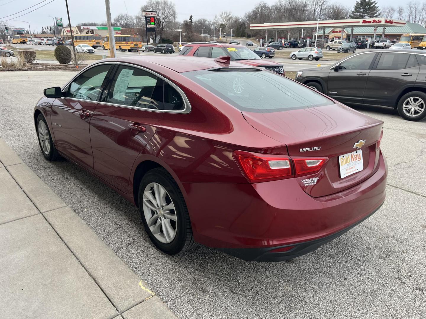 2018 Cajun Red Tintcoat Chevrolet Malibu LT (1G1ZD5ST5JF) with an ECOTEC 1.5L I-4 gasoline direct injection engine, located at 1633 W Kimberly, Davenport, IA, 52806, (563) 323-5341, 41.559456, -90.598732 - Photo#3