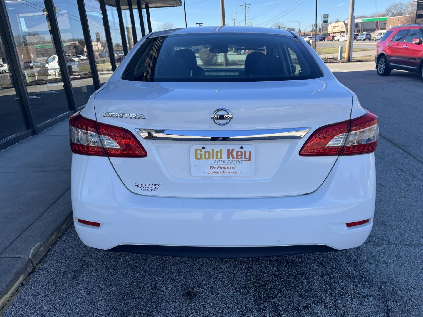 2015 White Nissan Sentra S (3N1AB7AP4FY) with an 1.8L I-4 DOHC engine, located at 1633 W Kimberly, Davenport, IA, 52806, (563) 323-5341, 41.559456, -90.598732 - Photo#4