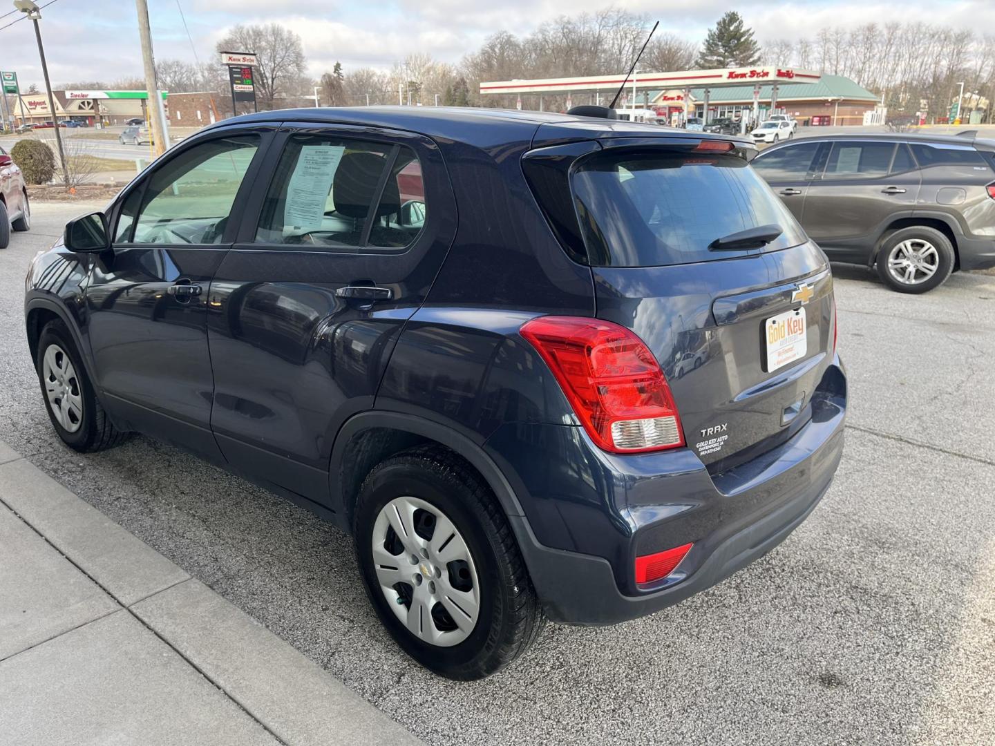 2019 Nightfall Gray Metallic Chevrolet Trax LS (3GNCJKSB3KL) with an Ecotec 1.4L I-4 DOHC engine, located at 1633 W Kimberly, Davenport, IA, 52806, (563) 323-5341, 41.559456, -90.598732 - Photo#5