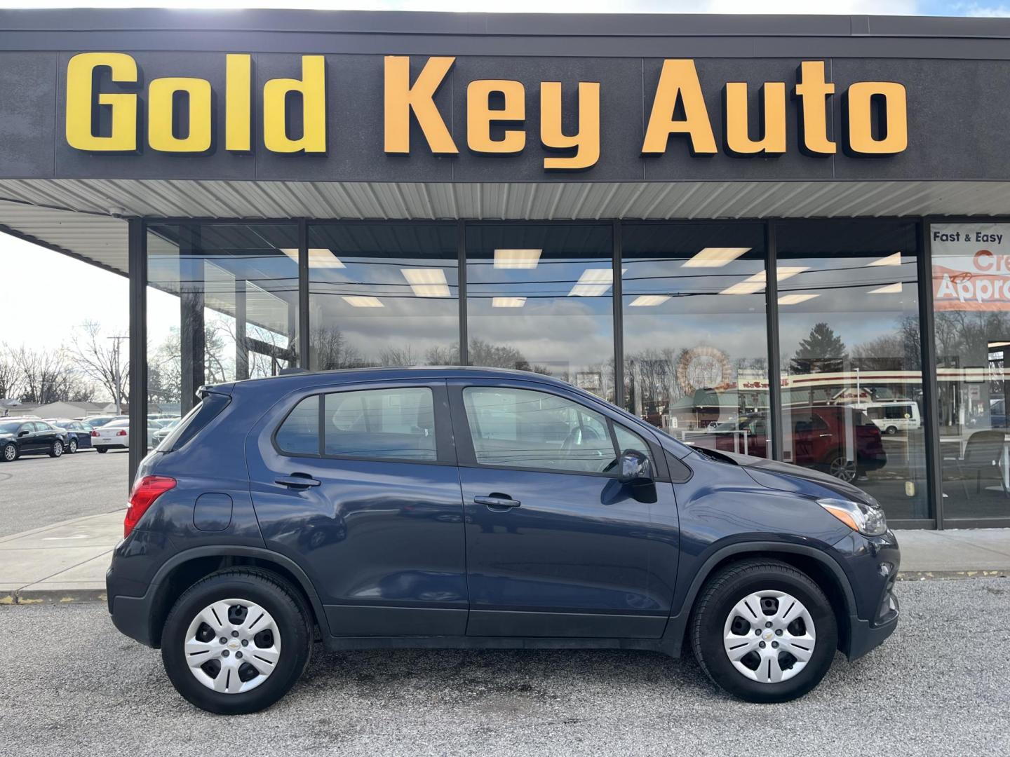 2019 Nightfall Gray Metallic Chevrolet Trax LS (3GNCJKSB3KL) with an Ecotec 1.4L I-4 DOHC engine, located at 1633 W Kimberly, Davenport, IA, 52806, (563) 323-5341, 41.559456, -90.598732 - Photo#7