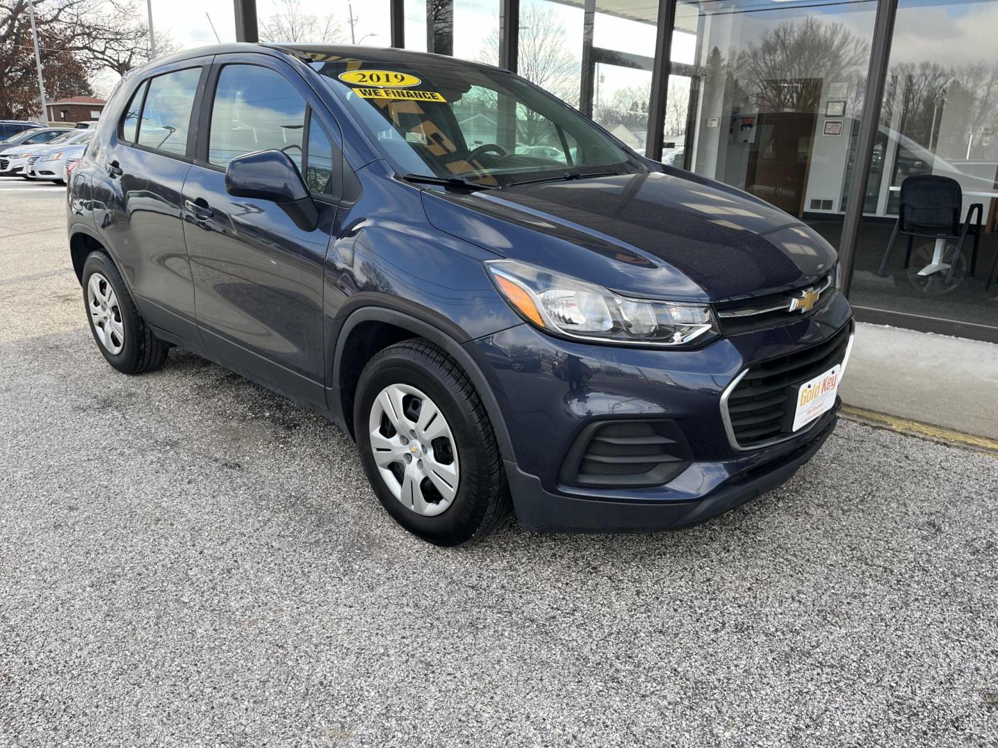 2019 Nightfall Gray Metallic Chevrolet Trax LS (3GNCJKSB3KL) with an Ecotec 1.4L I-4 DOHC engine, located at 1633 W Kimberly, Davenport, IA, 52806, (563) 323-5341, 41.559456, -90.598732 - Photo#8