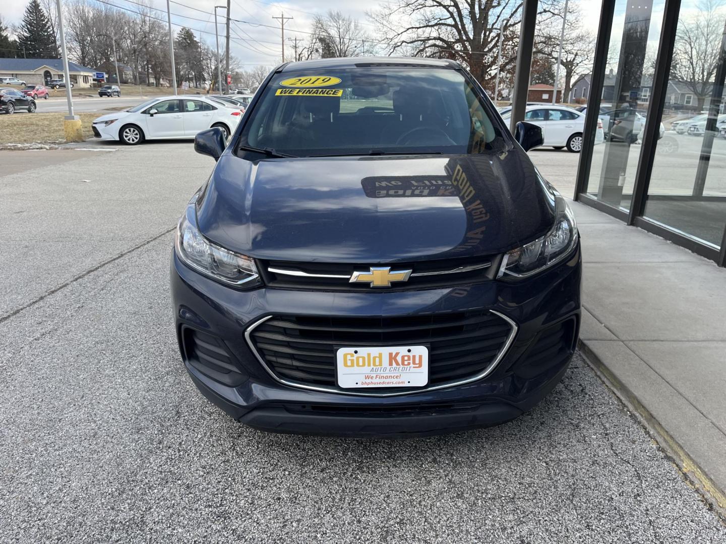 2019 Nightfall Gray Metallic Chevrolet Trax LS (3GNCJKSB3KL) with an Ecotec 1.4L I-4 DOHC engine, located at 1633 W Kimberly, Davenport, IA, 52806, (563) 323-5341, 41.559456, -90.598732 - Photo#1