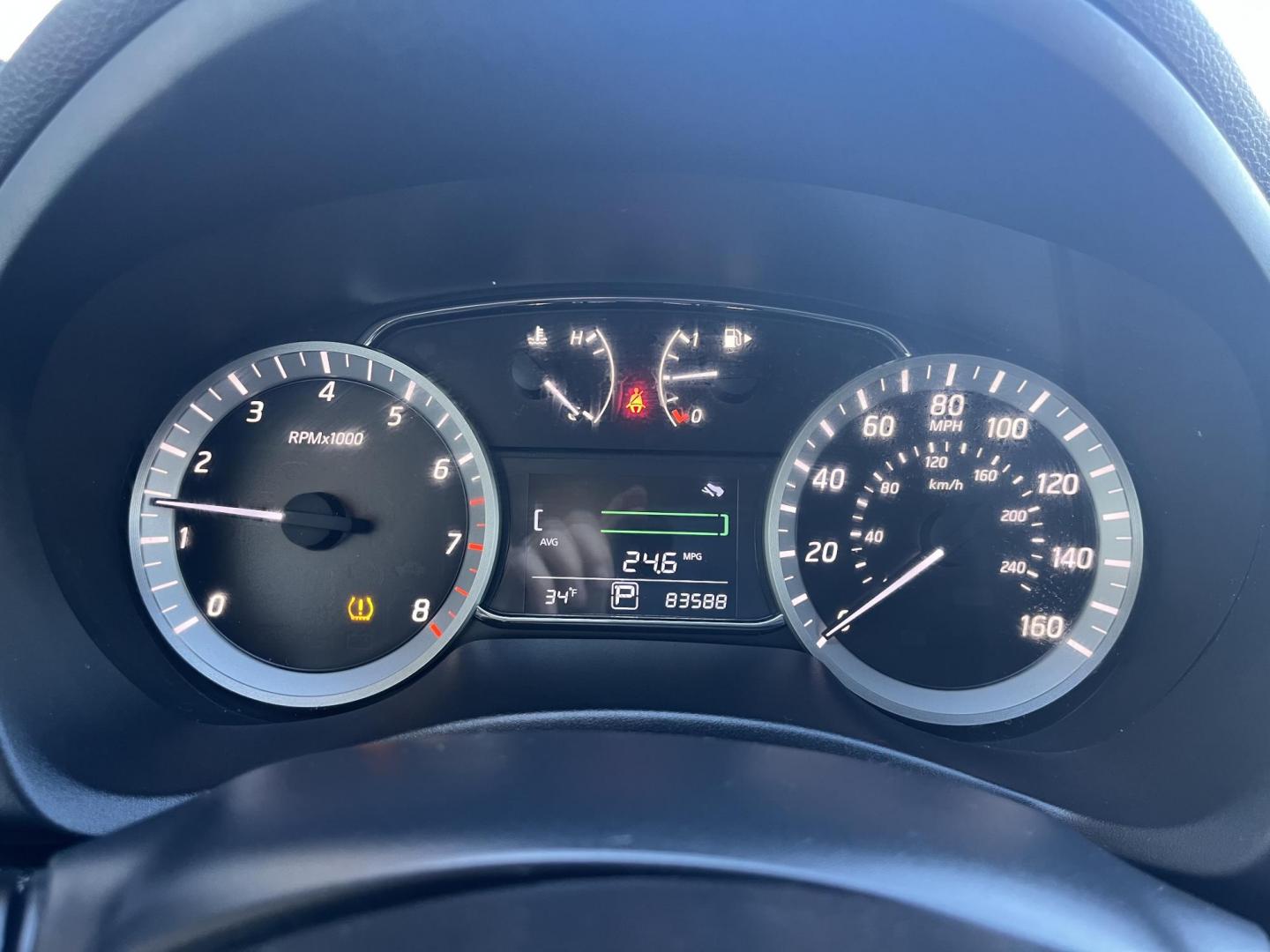 2015 Aspen White Nissan Sentra SL (3N1AB7AP2FY) with an 1.8L I-4 DOHC engine, located at 1633 W Kimberly, Davenport, IA, 52806, (563) 323-5341, 41.559456, -90.598732 - Photo#6