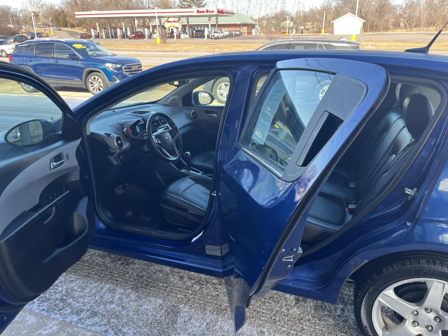 2014 Blue Topaz Metallic Chevrolet Sonic LTZ Auto 5-Door (1G1JE6SB5E4) with an 1.4L L4 DOHC 24V TURBO engine, 6-Speed Automatic transmission, located at 1633 W Kimberly, Davenport, IA, 52806, (563) 323-5341, 41.559456, -90.598732 - Photo#8