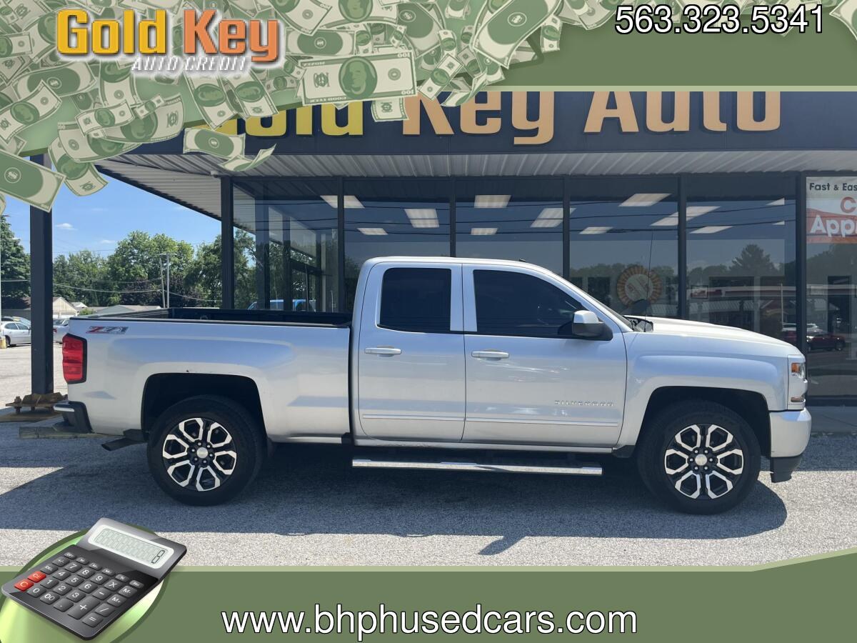 2017 Silver Ice Metallic /Dark Ash/Jet Black Chevrolet Silverado 1500 2LT (1GCVKREC5HZ) , located at 1633 W Kimberly, Davenport, IA, 52806, (563) 323-5341, 41.559456, -90.598732- Photo#0