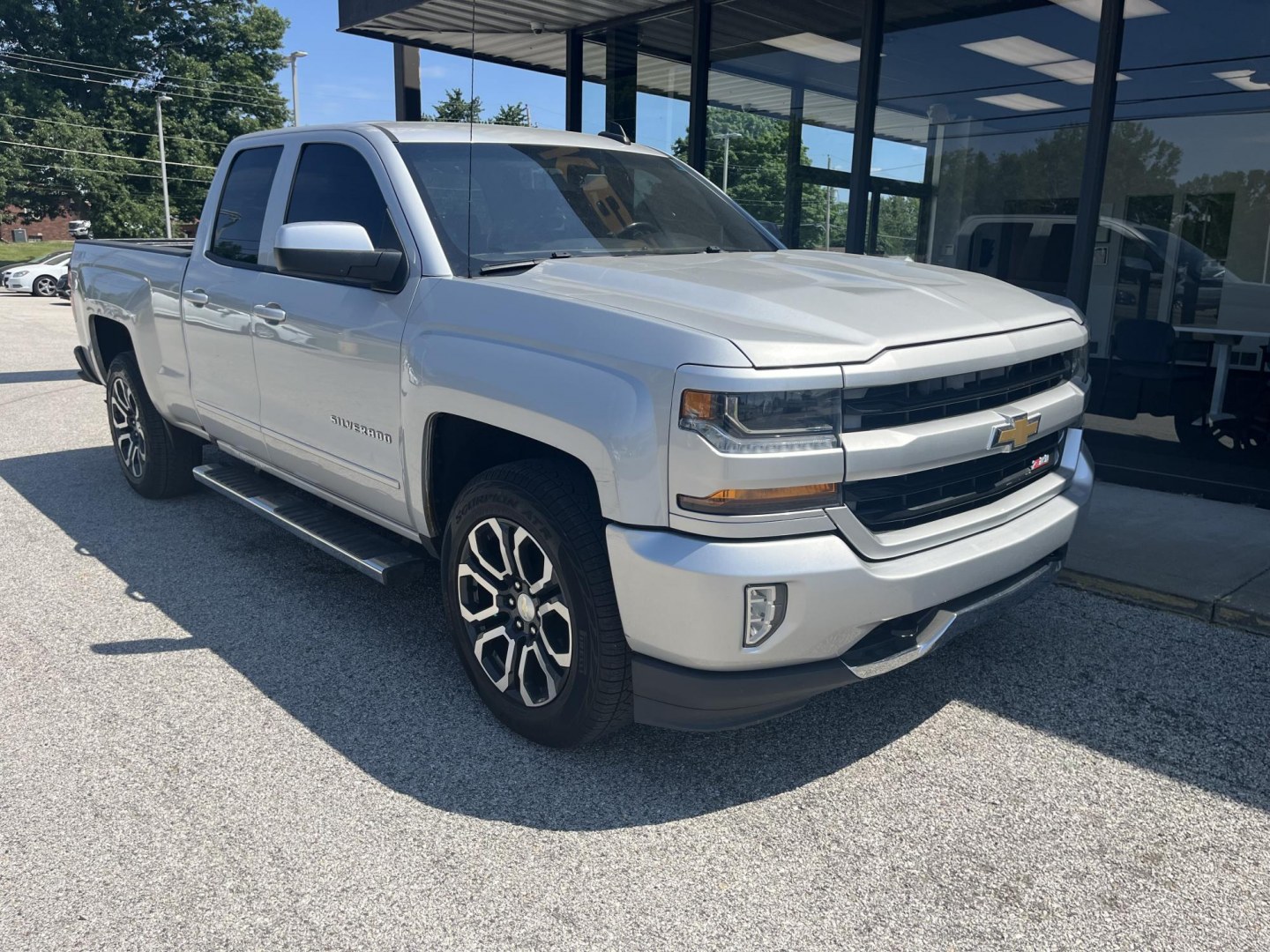 2017 Silver Ice Metallic /Dark Ash/Jet Black Chevrolet Silverado 1500 2LT (1GCVKREC5HZ) , located at 1633 W Kimberly, Davenport, IA, 52806, (563) 323-5341, 41.559456, -90.598732- Photo#2