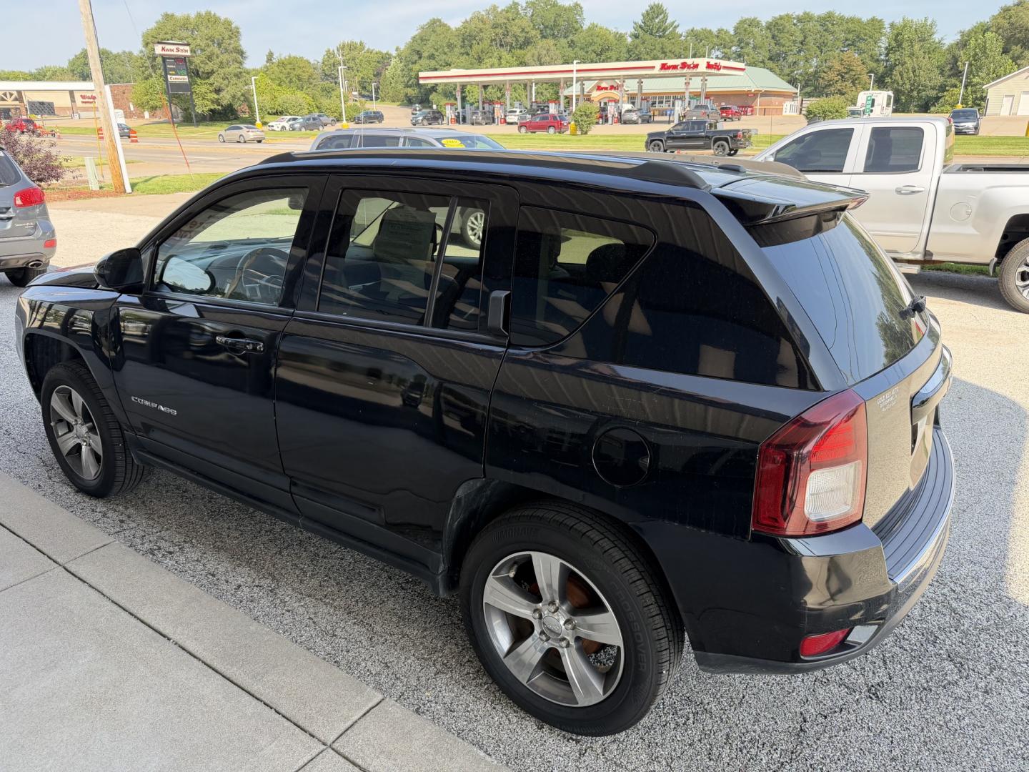 2016 Black Jeep Compass Latitude (1C4NJCEA1GD) , Auto transmission, located at 1633 W Kimberly, Davenport, IA, 52806, (563) 323-5341, 41.559456, -90.598732- Photo#3