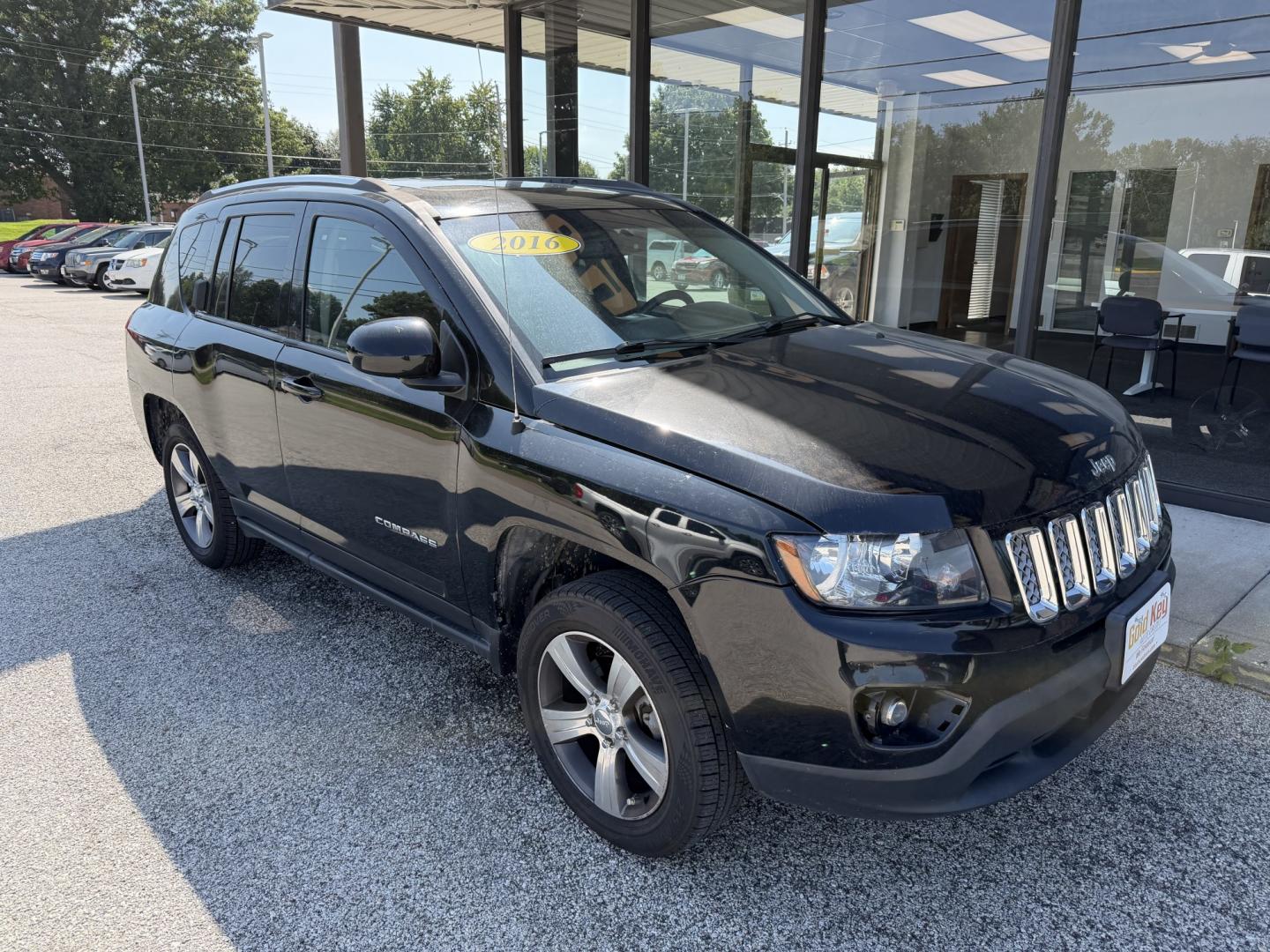 2016 Black Jeep Compass Latitude (1C4NJCEA1GD) , Auto transmission, located at 1633 W Kimberly, Davenport, IA, 52806, (563) 323-5341, 41.559456, -90.598732- Photo#2
